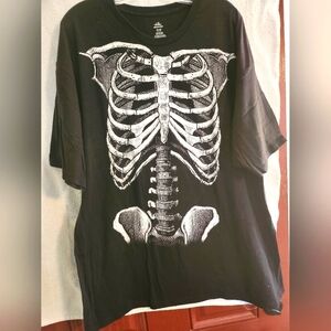 NWOT black torso skeleton short-sleeved tee, size 3XL #80